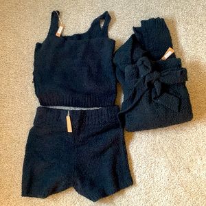 Skims cozy set black (robe, shorts, tank)